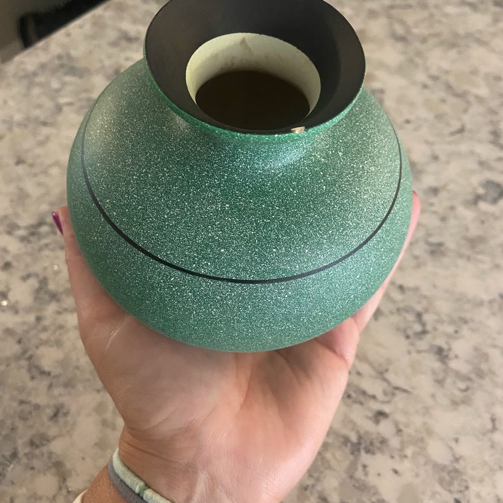 Small vase - Picture 2 of 3